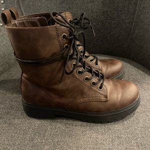 Women’s combat boots
